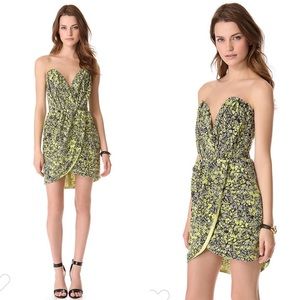 Porter grey printed strapless mini dress 🔥 🔥 🔥